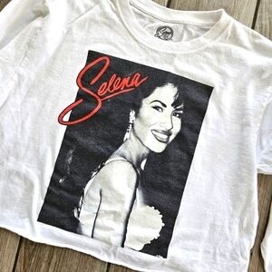 Selena Graphic Long Sleeve Crop Top